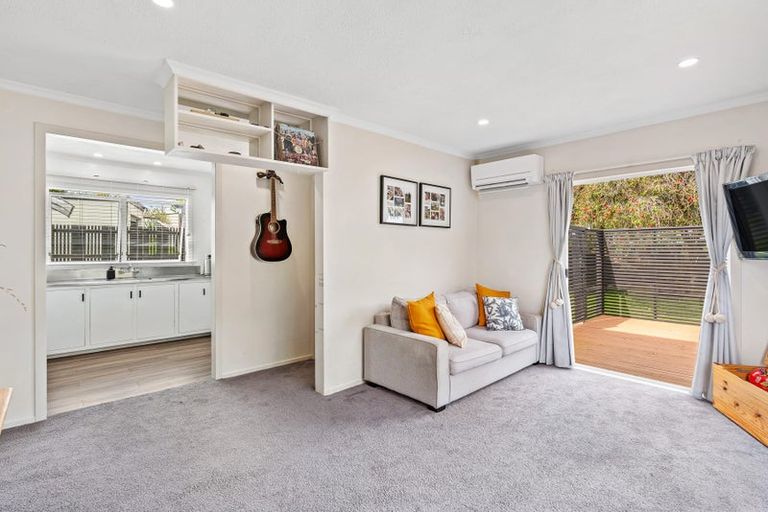 Photo of property in 39 Raumati Road, Raumati Beach, Paraparaumu, 5032