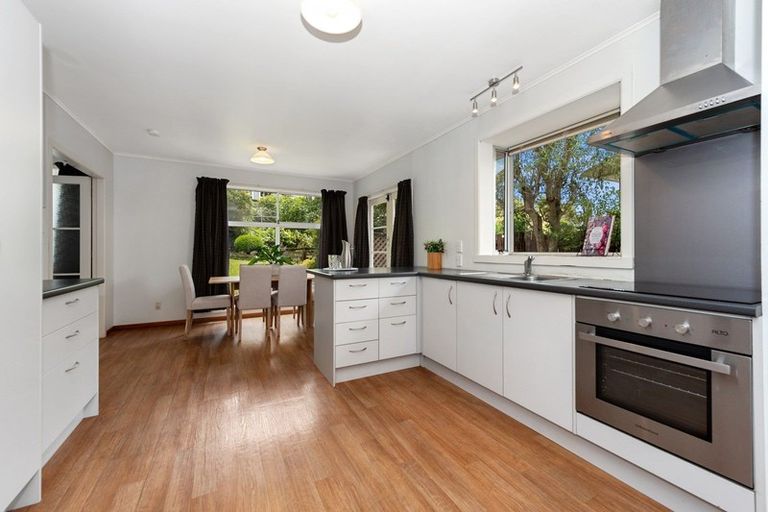 Photo of property in 30 Kowhai Street, Hamilton Lake, Hamilton, 3204