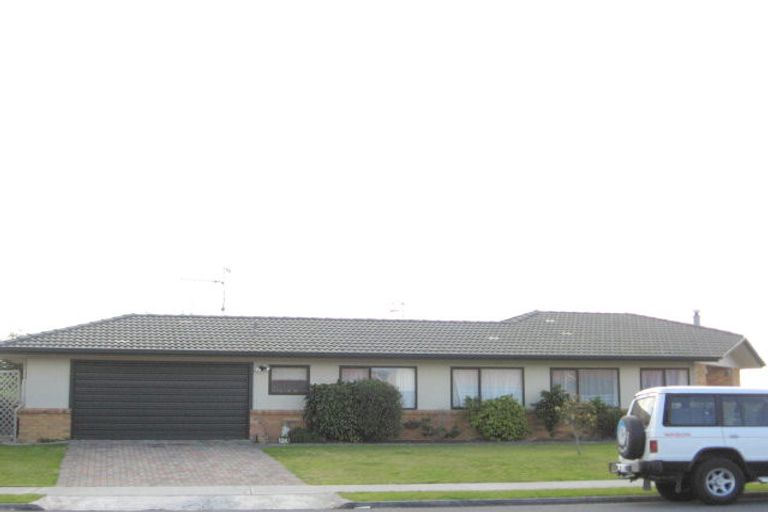 Photo of property in 110 Evans Road, Papamoa Beach, Papamoa, 3118