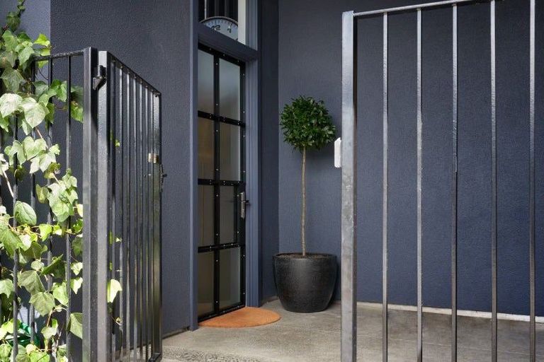 Photo of property in 9a Waghorne Street, Ahuriri, Napier, 4110