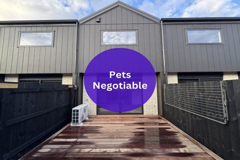 Photo of property in 8/42 Brandon Road, Glen Eden, Auckland, 0602