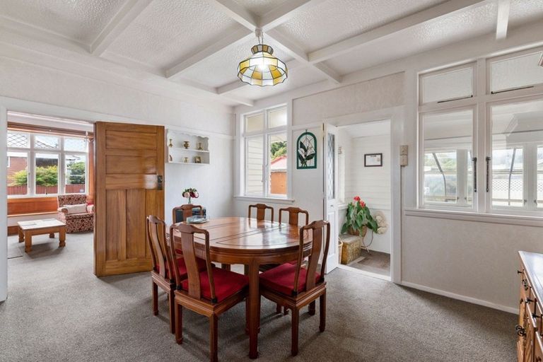 Photo of property in 56 Queenwood Road, Levin, 5510