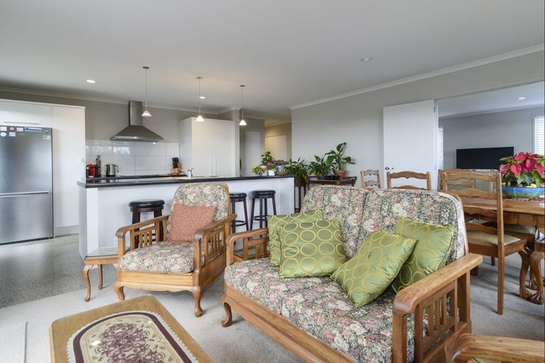 Photo of property in 1 Matariki View, Welcome Bay, Tauranga, 3112