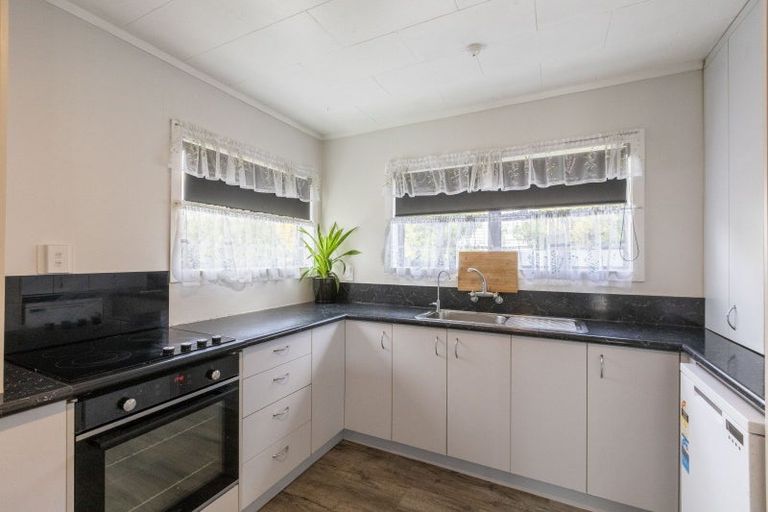 Photo of property in 2a Churchill Street, Waipukurau, 4200