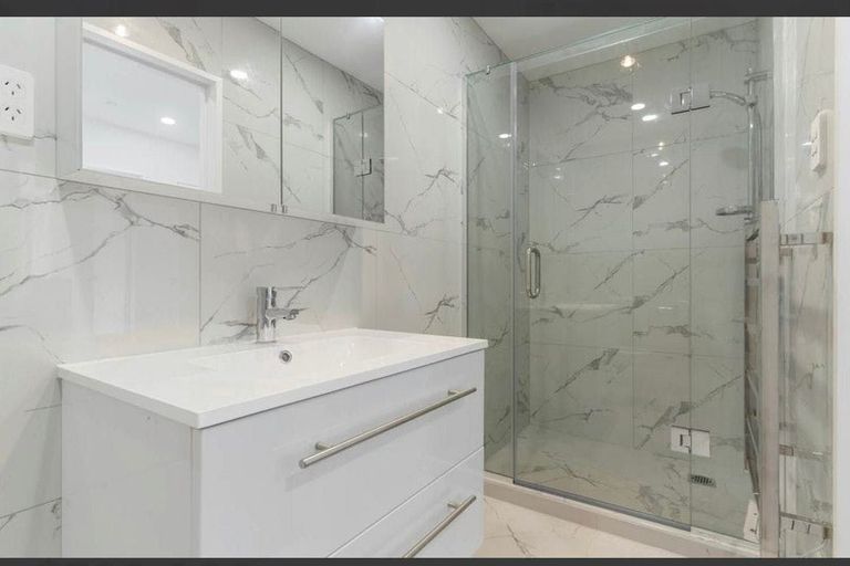 Photo of property in 6b Sunlands Drive, Manurewa, Auckland, 2102