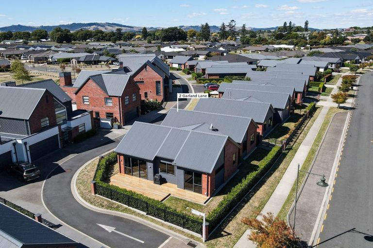 Photo of property in 2 Garland Lane, Leamington, Cambridge, 3432