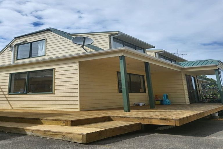 Photo of property in 1/6 Carlisle Road, Browns Bay, Auckland, 0630