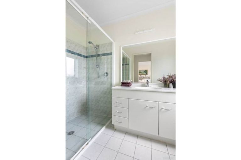 Photo of property in 237 Kilkenny Drive, East Tamaki Heights, Auckland, 2016