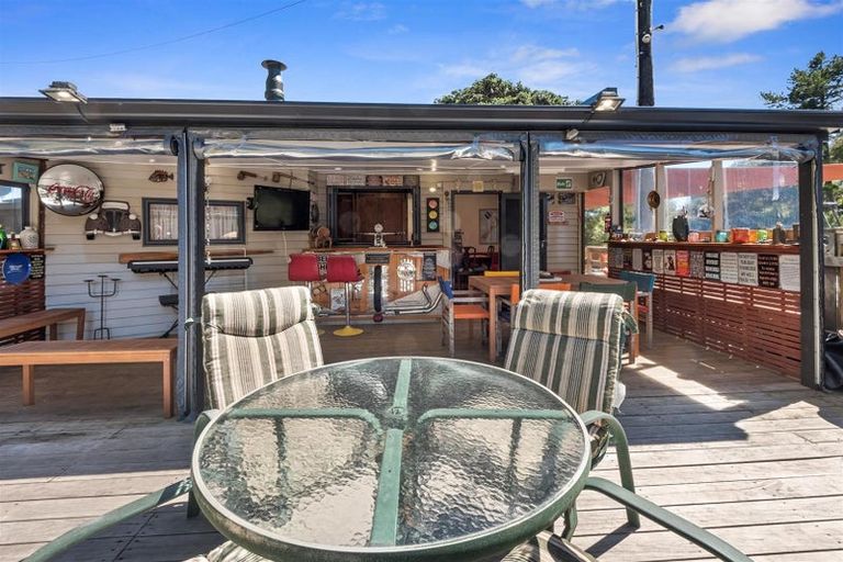 Photo of property in 3 Oakura Road, Oakura, Hikurangi, 0184