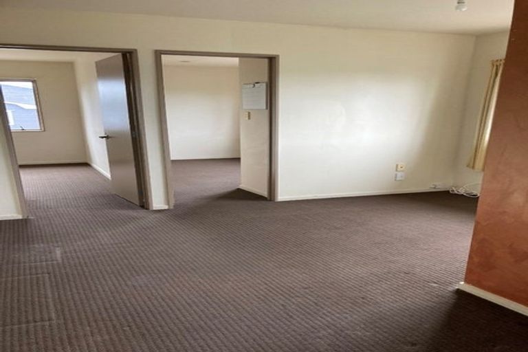 Photo of property in 27a Captain Scott Road, Glen Eden, Auckland, 0602