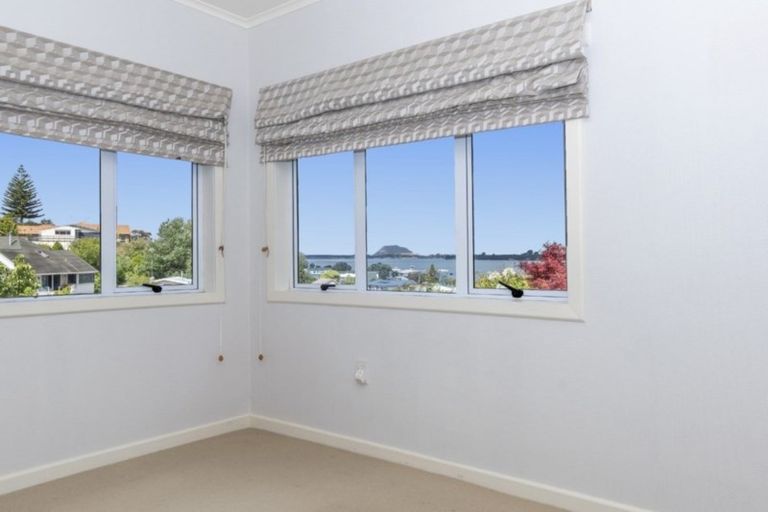 Photo of property in 19a Omokoroa Road, Omokoroa, 3114