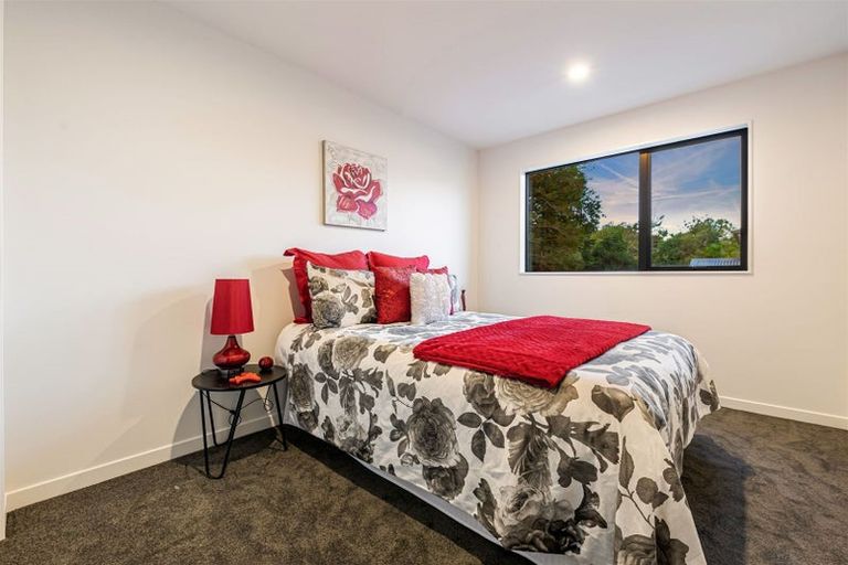 Photo of property in 627a Swanson Road, Swanson, Auckland, 0612