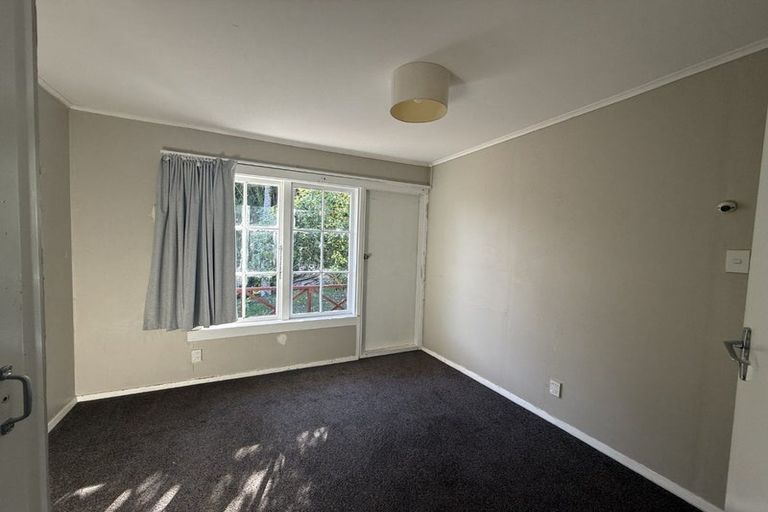 Photo of property in 1009 High Street, Avalon, Lower Hutt, 5011