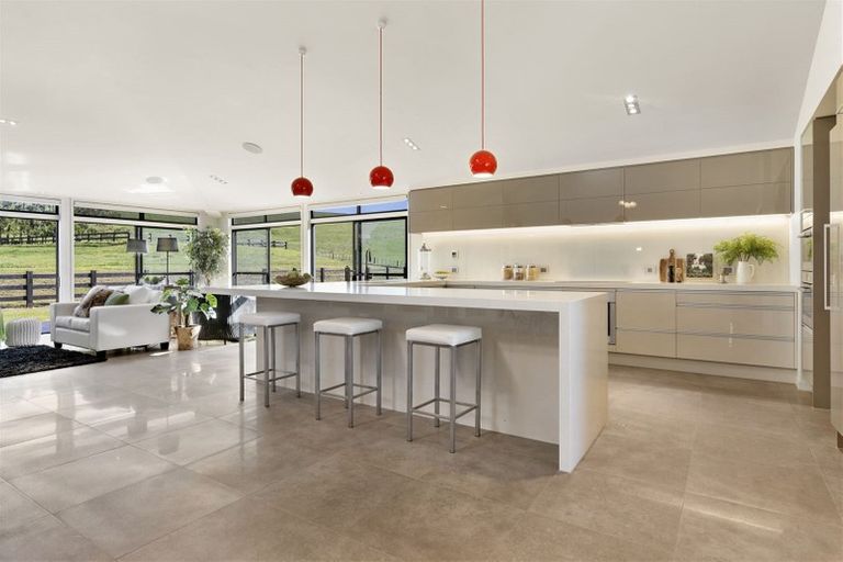 Photo of property in 53 Urquhart Road, Karaka, Papakura, 2580