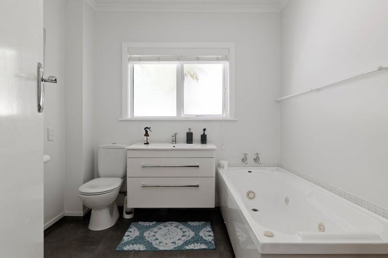 Photo of property in 1/104 The Ridgeway, Stoke, Nelson, 7011