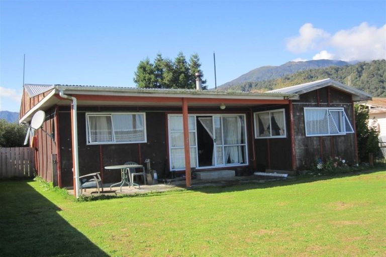 Photo of property in 34 Wanganui Flat Road, Harihari, 7884