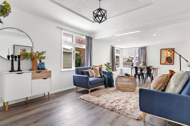 Photo of property in 382 High Street South, Carterton, 5713