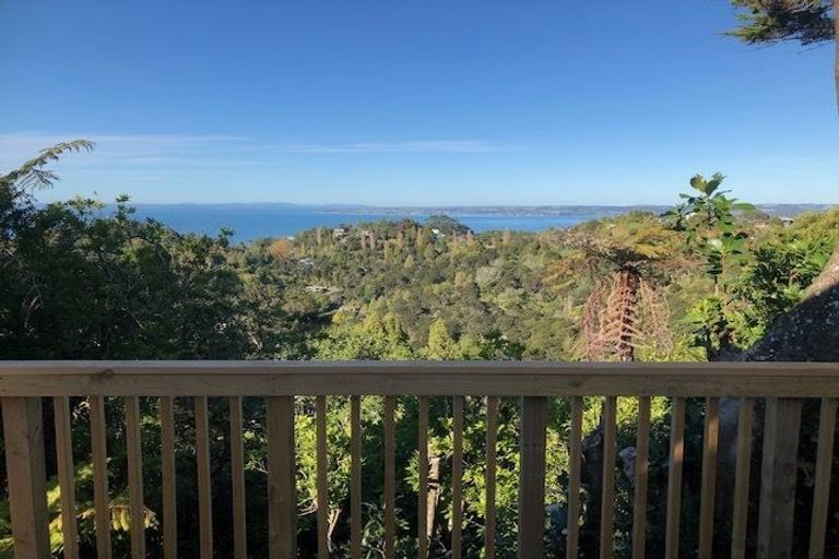 Photo of property in 65 Tane Road, Laingholm, Auckland, 0604