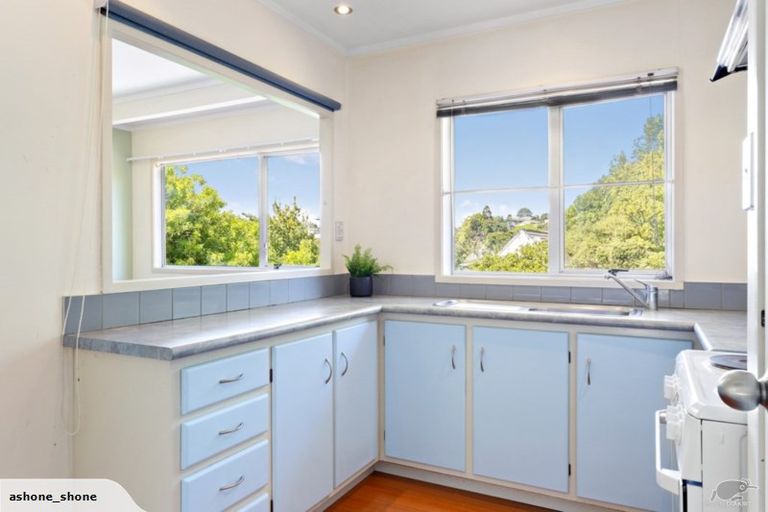 Photo of property in 1/2 Eastwood Rise, Browns Bay, Auckland, 0630