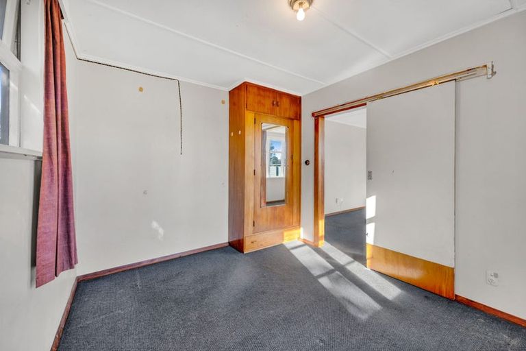Photo of property in 3 Dixon Avenue, Hawera, 4610