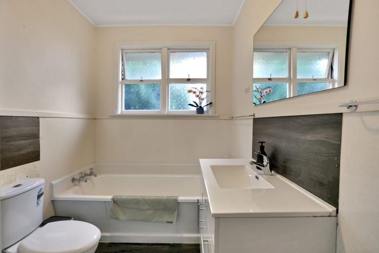 Photo of property in 37 Grove Street, Tinwald, Ashburton, 7700