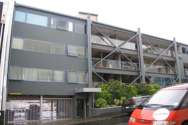 Photo of property in 3a/10 Augustus Terrace, Parnell, Auckland, 1052