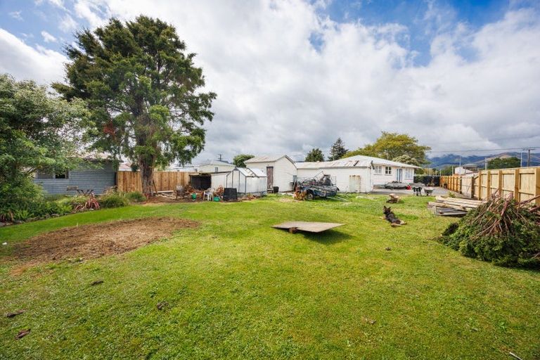 Photo of property in 35 Stout Street, Shannon, 4821