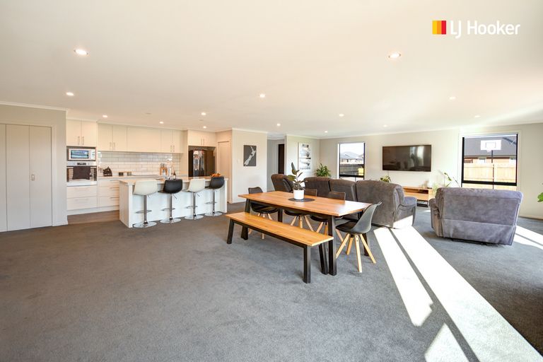 Photo of property in 6 Silverview Place, Mosgiel, 9024