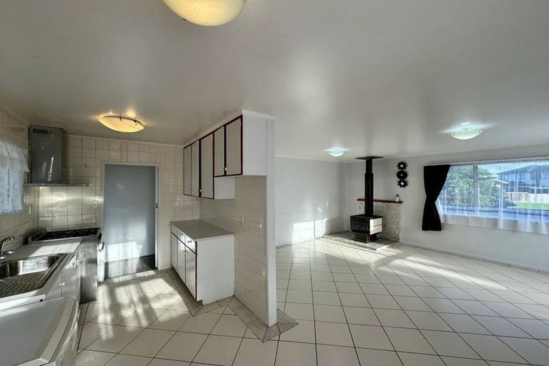 Photo of property in 2/147 Gills Road, Half Moon Bay, Auckland, 2014