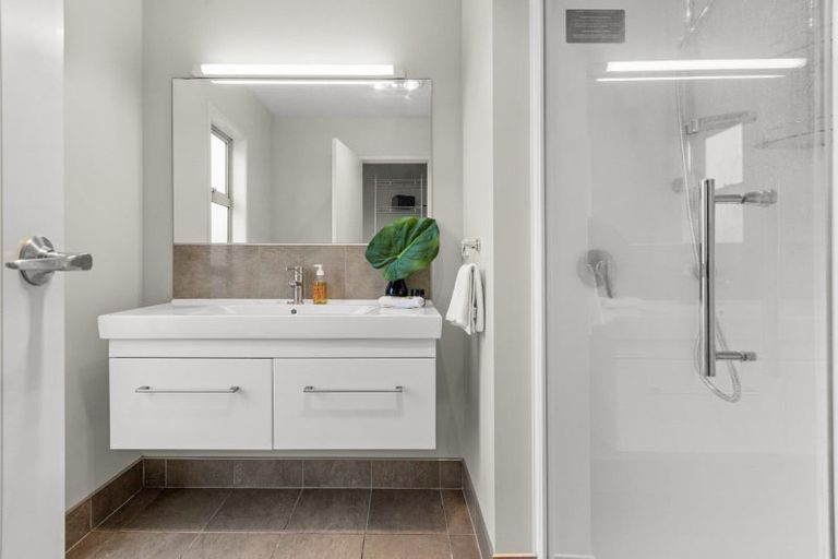 Photo of property in 2 Edwards Street, Frimley, Hastings, 4120