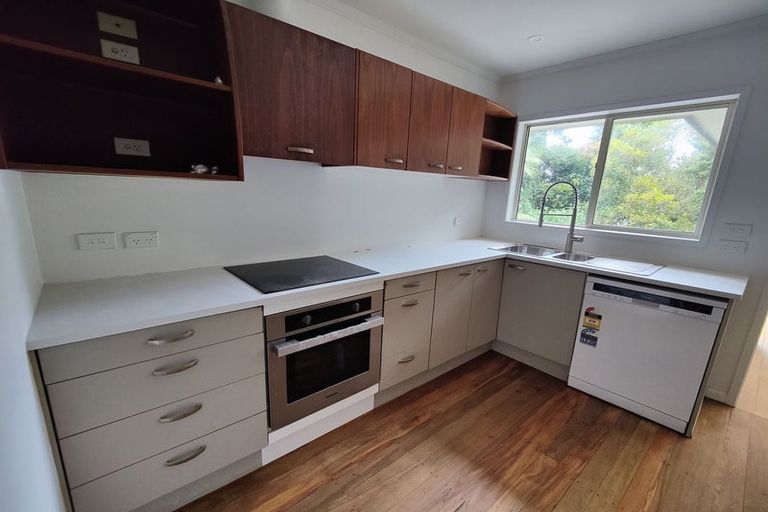 Photo of property in 32 Monarch Avenue, Hillcrest, Auckland, 0627