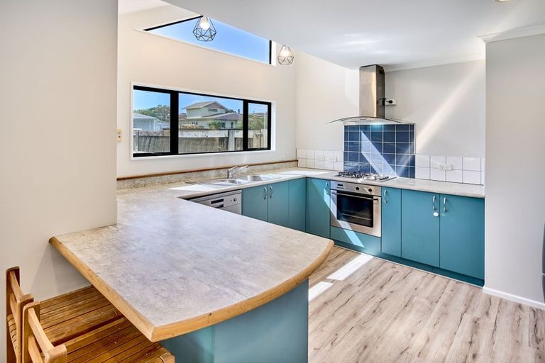Photo of property in 59 Kapiti Crescent, Titahi Bay, Porirua, 5022