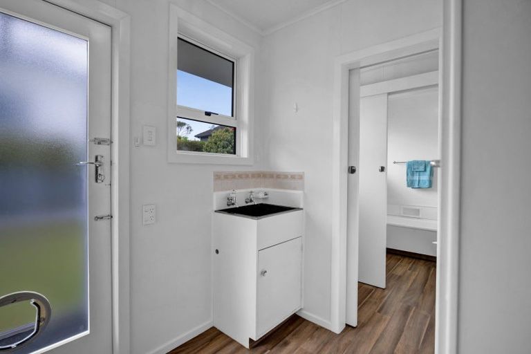 Photo of property in 9 Waimea Street, Westown, New Plymouth, 4310