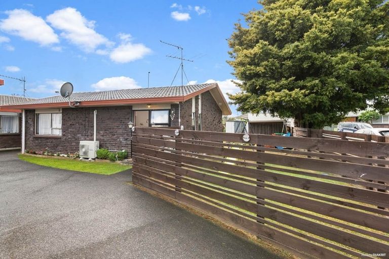 Photo of property in 1/29 Trentham Road, Papakura, 2110