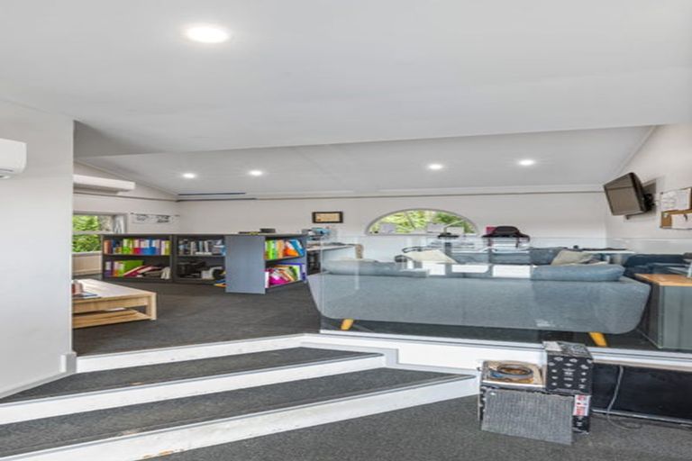 Photo of property in 1174 Kahikatea Flat Road, Waitoki, Kaukapakapa, 0871