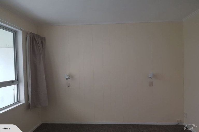 Photo of property in 11a Colchester Crescent, Newlands, Wellington, 6037