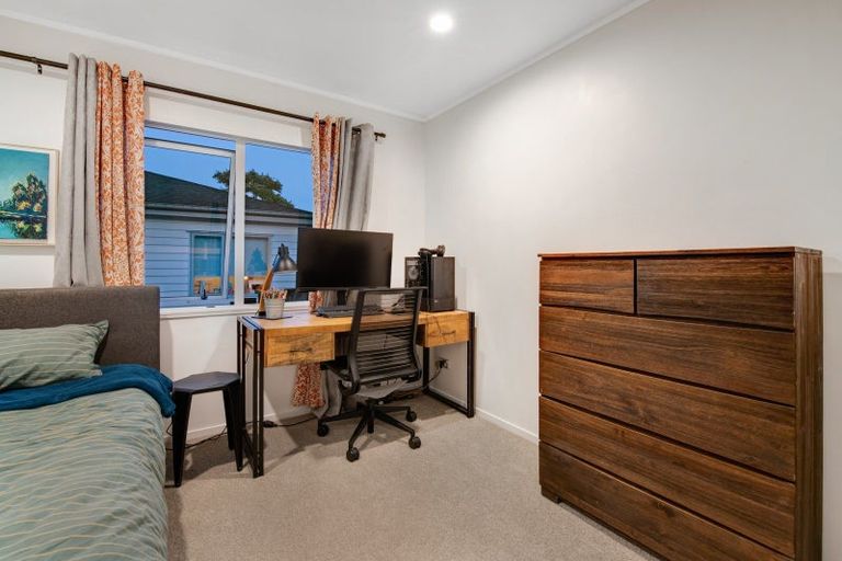 Photo of property in 55b Ferry Road, Arkles Bay, Whangaparaoa, 0932