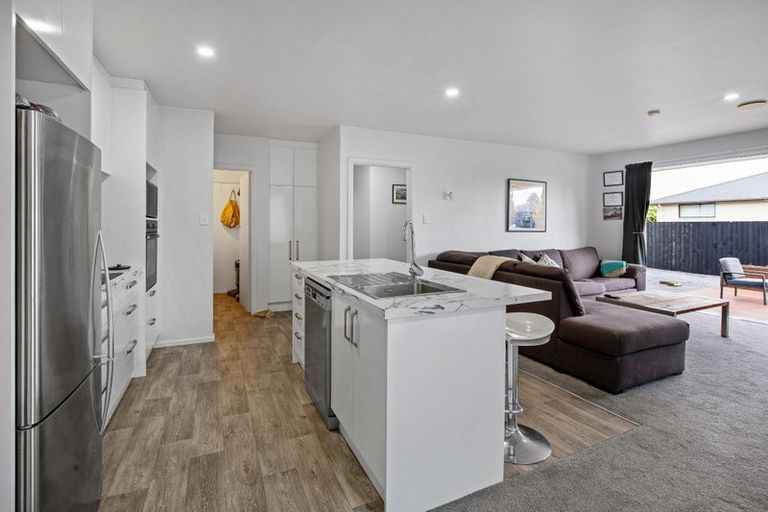 Photo of property in 19 Kathleen Crescent, Hornby, Christchurch, 8042