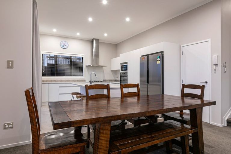 Photo of property in 41 Maka Terrace, Orewa, 0931