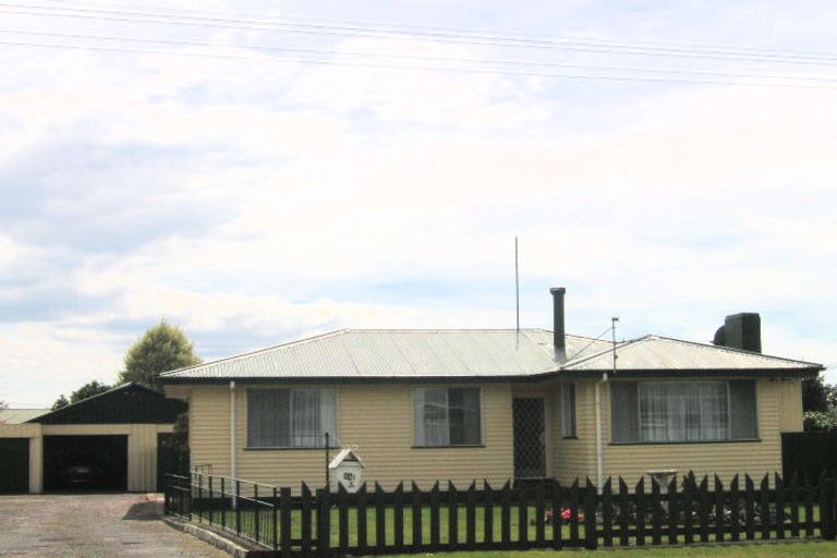 Photo of property in 24 Cochrane Street, Fairy Springs, Rotorua, 3015