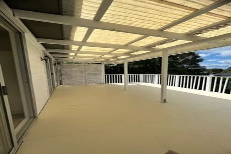 Photo of property in 22 Parrs Cross Road, Henderson, Auckland, 0612