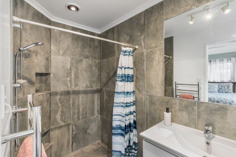 Photo of property in 102 Mark Street, Whangamata, 3620