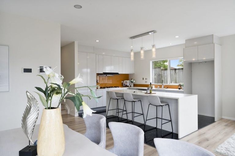 Photo of property in 79 San Valentino Drive, Henderson, Auckland, 0612