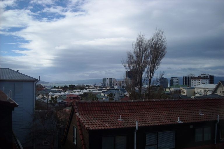 Photo of property in 1/199 Grant Road, Thorndon, Wellington, 6011