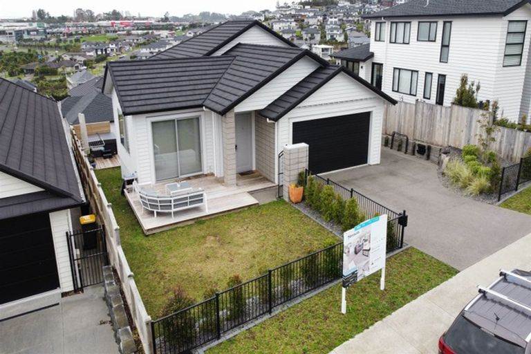 Photo of property in 114 Ormonde Drive, Silverdale, 0932