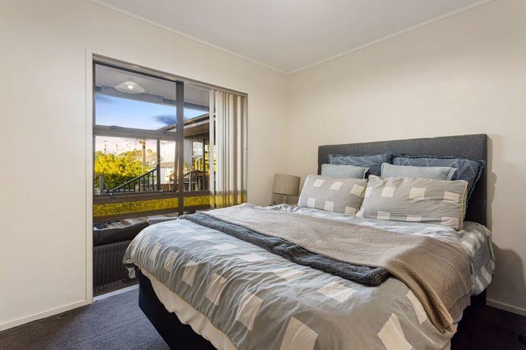 Photo of property in 24 Granville Drive, Massey, Auckland, 0614