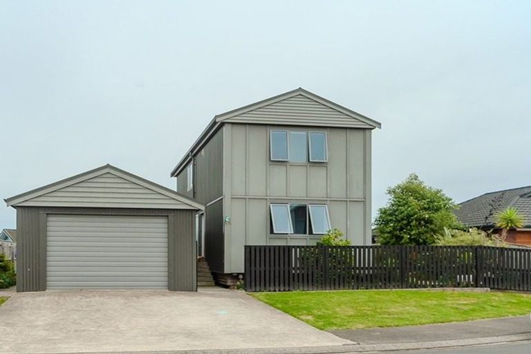 Photo of property in 5 Waihurihia Street, Otaki, 5512