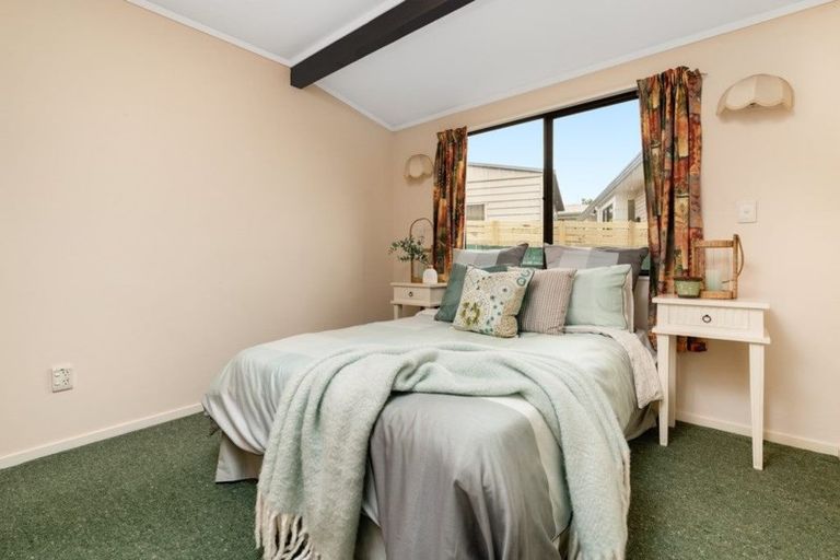 Photo of property in 4 Te Arawa Place, Welcome Bay, Tauranga, 3112