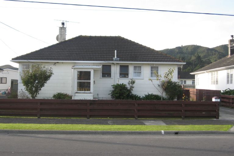 Photo of property in 1 Butler Street, Naenae, Lower Hutt, 5011