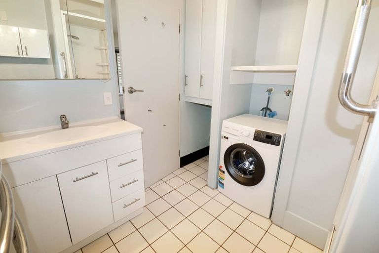 Photo of property in Parkland Flats, 12/51 Adams Terrace, Kelburn, Wellington, 6021